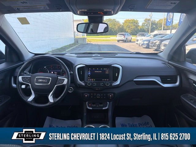 Used 2022 GMC Terrain SLT w/ Infotainment Package II AWD/4WD image 9