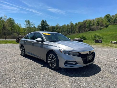 Used 2018 Honda Accord Touring image 1