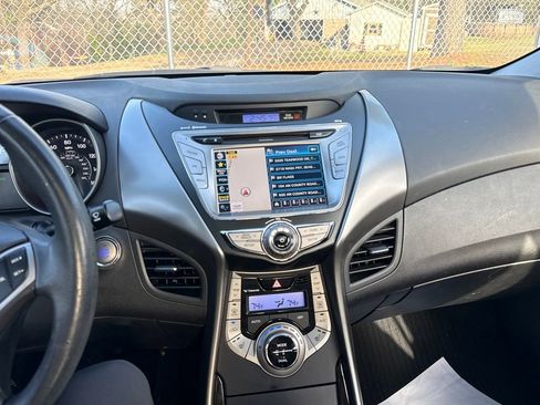 Used 2013 Hyundai Elantra Limited w/ Technology Pkg image 22
