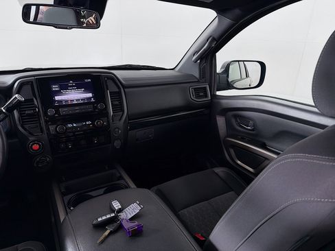 Used 2024 Nissan Titan SV w/ SV Bronze Edition Package image 23