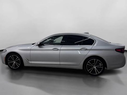 Used 2021 BMW 530i xDrive w/ Premium Package AWD/4WD image 2