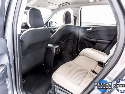 Used 2021 Ford Escape SE image 28