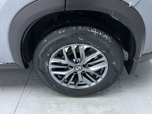 Used 2021 Nissan Rogue S image 22