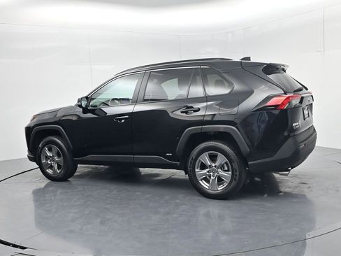 Used 2024 Toyota RAV4 XLE image 5