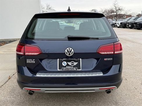 Used 2019 Volkswagen Golf Alltrack SE image 4