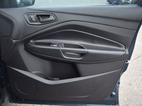 Used 2019 Ford Escape S image 37