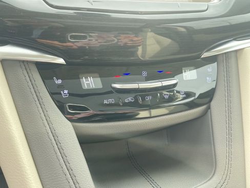 Used 2024 Cadillac XT6 Premium Luxury w/ LPO, Floor Liner Package AWD/4WD image 26