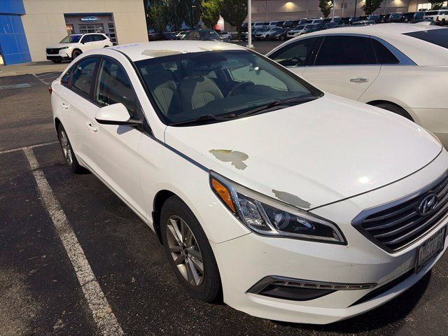 Used 2015 Hyundai Sonata SE w/ Option Group 09 FWD image 12