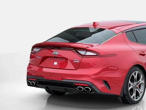 Used 2018 Kia Stinger GT2 image 8