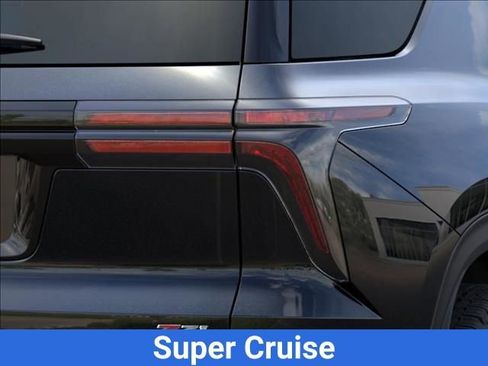 New 2026 Chevrolet Traverse Z71 w/ Enhanced Driving Package AWD/4WD image 12