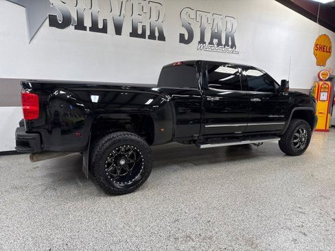 Used 2018 GMC Sierra 3500 Denali w/ Duramax Plus Package image 48