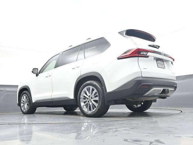 Used 2024 Toyota Grand Highlander AWD image 37