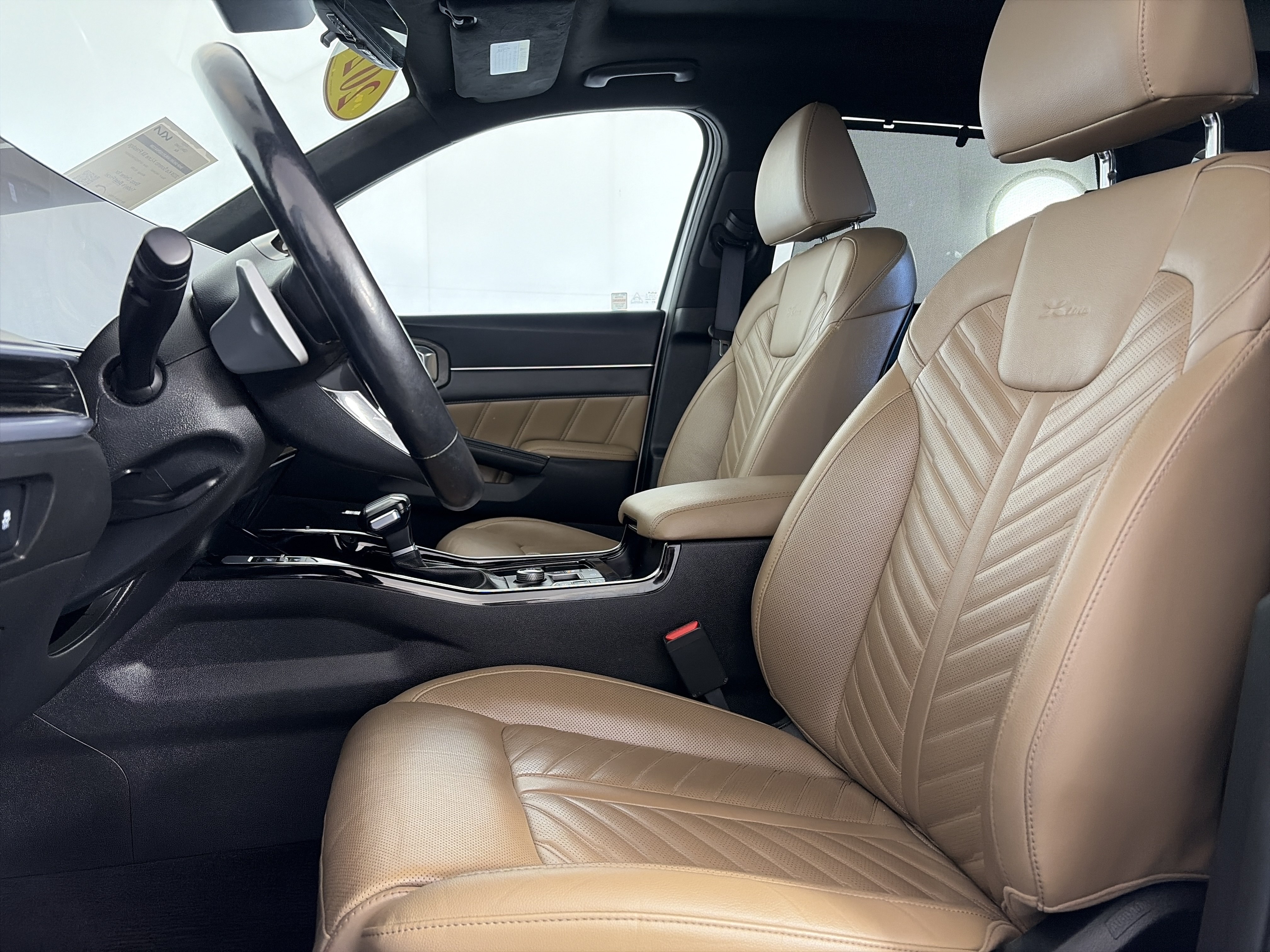 Certified 2024 Kia Sorento SX Prestige w/ Olive Brown Leather Package AWD/4WD image 6