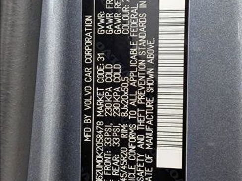 Used 2019 Volvo XC40 T5 R-Design image 15