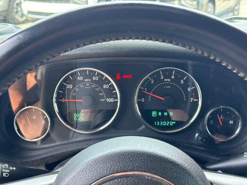 Used 2018 Jeep Wrangler Unlimited Sahara AWD/4WD image 25