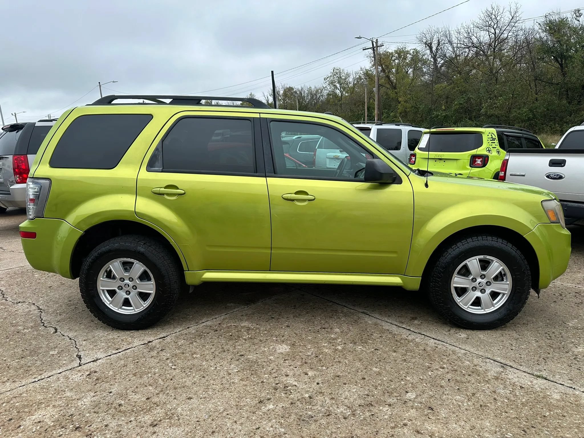 Used 2011 Mercury Mariner 4WD w/ 101A Rapid Spec Order Code image 2
