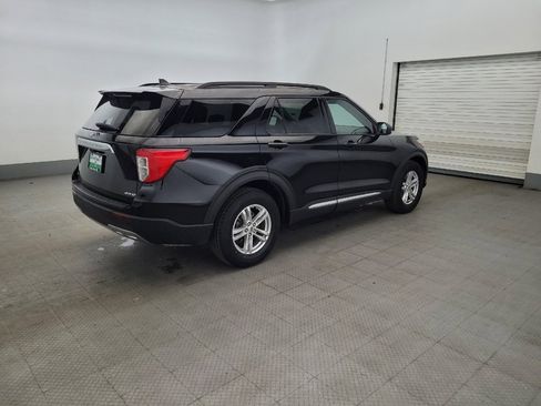 Used 2022 Ford Explorer XLT w/ Equipment Group 202A AWD/4WD image 10