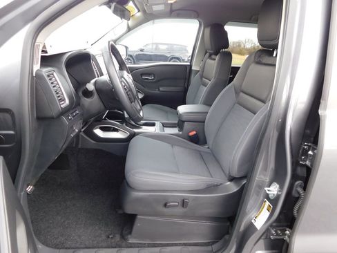 Used 2023 Nissan Frontier SV w/ SV Convenience Package image 18