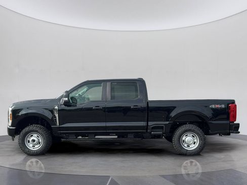 Used 2026 Ford F250 XL w/ XL Off-Road Package AWD/4WD image 2