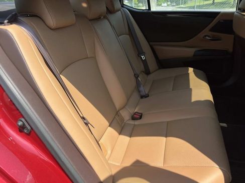 Used 2020 Lexus ES 300h w/ Premium Package FWD image 24