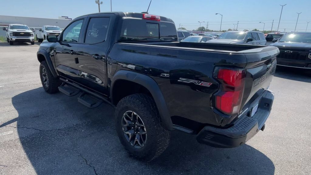 New 2026 Chevrolet Colorado ZR2 AWD/4WD image 8