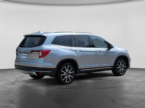 Used 2019 Honda Pilot Touring image 7