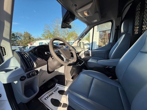 Used 2018 Ford Transit 250 130 Medium Roof image 5