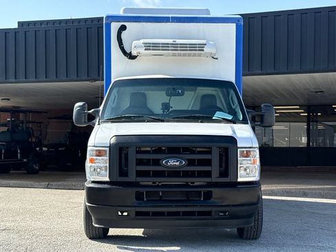Used 2023 Ford E-350 and Econoline 350 Super Duty w/ Power Windows & Locks Group RWD image 2