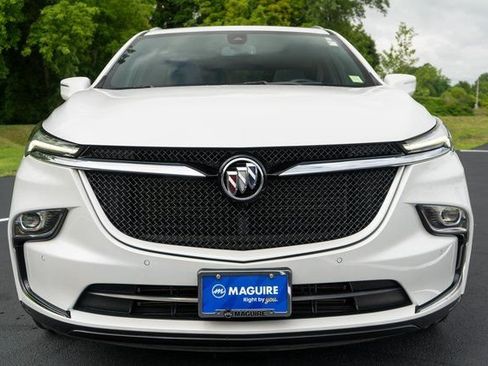 Used 2024 Buick Enclave Essence w/ Experience Buick Package AWD/4WD image 3