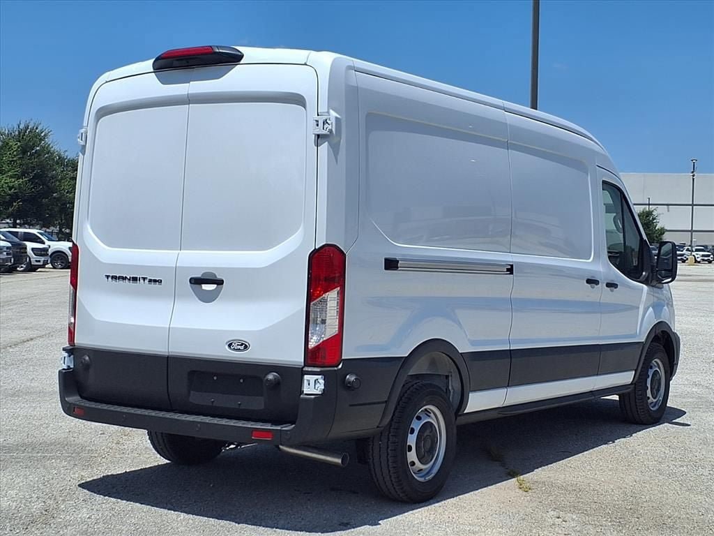 New 2026 Ford Transit 250 148 Medium Roof w/ Load Area Protection Package RWD image 4