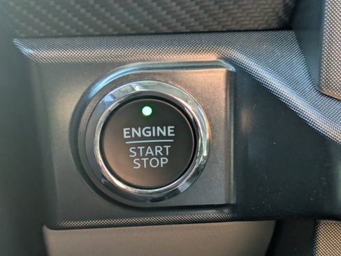 Used 2023 Ford F150 Limited image 32