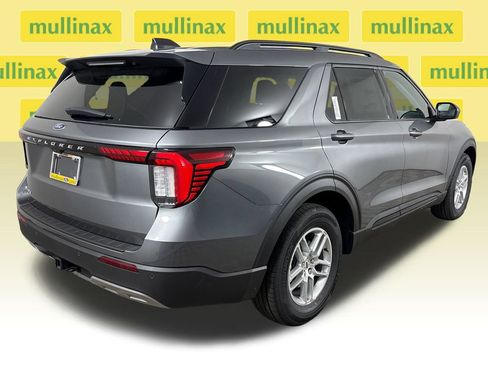 New 2026 Ford Explorer Active w/ Active Comfort Package RWD image 4