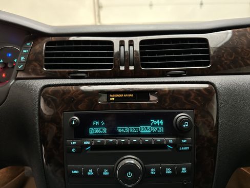 Used 2013 Chevrolet Impala LT image 28