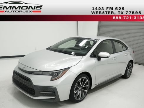Used 2021 Toyota Corolla SE FWD image 1