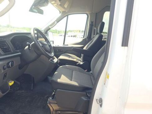 Used 2022 Ford Transit 350 XLT RWD image 5