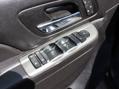 Used 2013 Chevrolet Silverado 2500 LTZ image 17