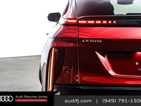 Used 2025 Cadillac Lyriq Sport image 15