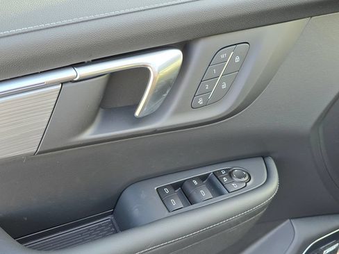 New 2026 Buick Enclave Preferred w/ Power Package AWD/4WD image 13