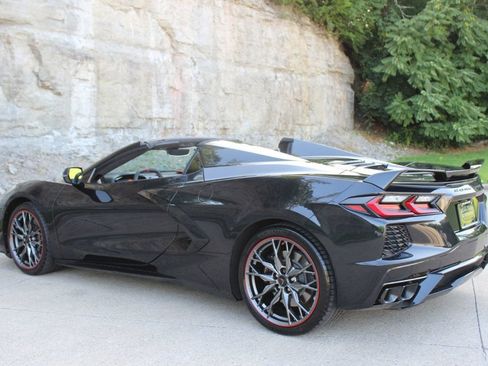 Used 2024 Chevrolet Corvette Stingray Premium Conv w/ Z51 Performance Package RWD image 11