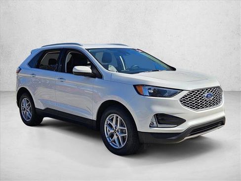 Used 2024 Ford Edge SEL w/ Convenience Package AWD/4WD image 3