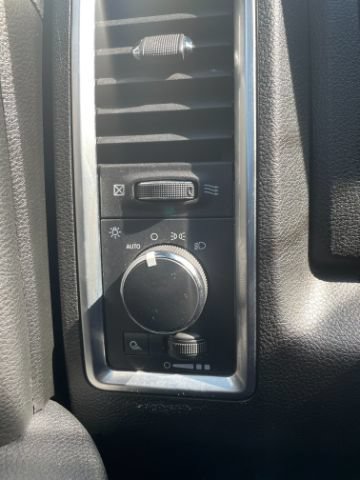 Used 2024 RAM 1500 Warlock AWD/4WD image 21