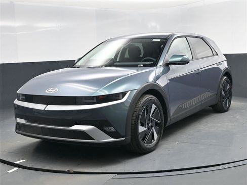 New 2026 Hyundai Ioniq 5 SE image 1