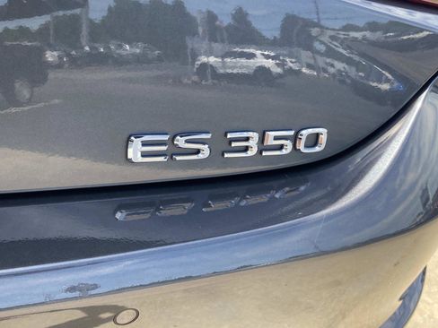 Used 2022 Lexus ES 350 Ultra Luxury w/ Accessory Package 2 FWD image 7
