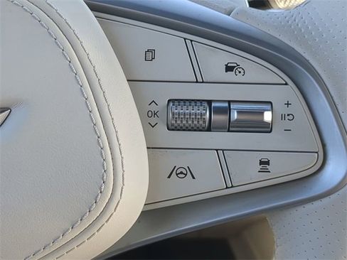 Used 2023 Genesis Electrified GV70 Advanced image 26