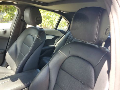 Used 2021 Mercedes-Benz C 300 Sedan w/ Premium Package image 17