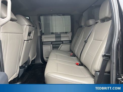 Used 2022 Ford F250 XL w/ Power Equipment Group image 13