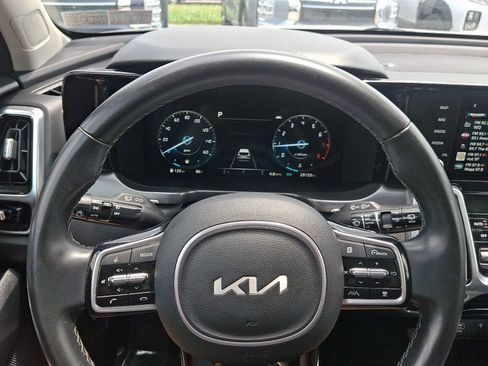 Used 2023 Kia Sorento SX AWD/4WD image 19