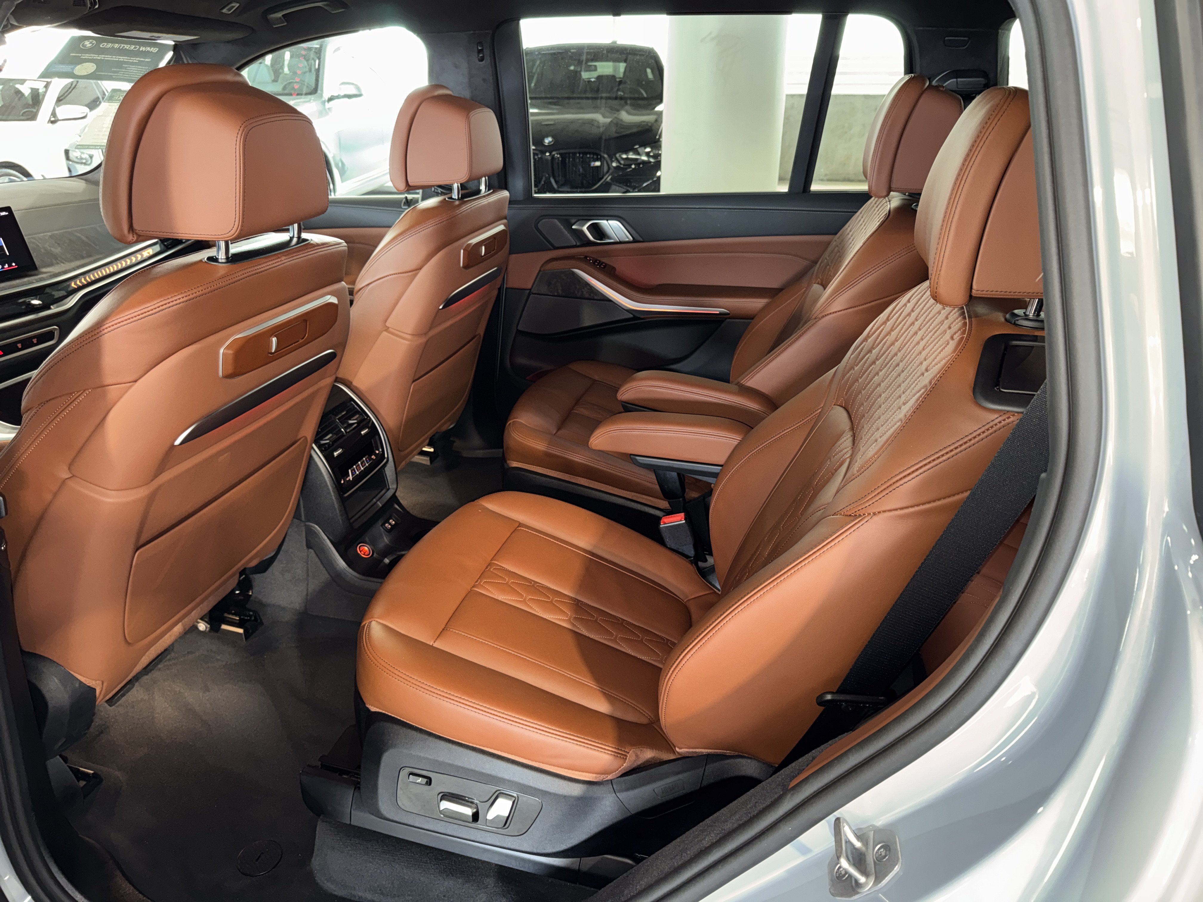 Certified 2026 BMW X7 xDrive40i w/ M Sport Package AWD/4WD image 16