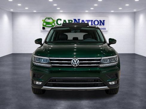 Used 2018 Volkswagen Tiguan SEL Premium FWD image 2