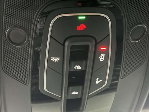 Used 2025 Audi Q8 Premium Plus w/ Premium Plus Package image 34